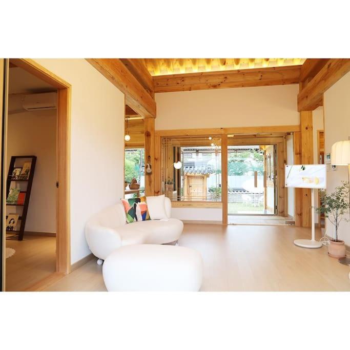 Gyeongju Hanok Sohwa Екстер'єр фото