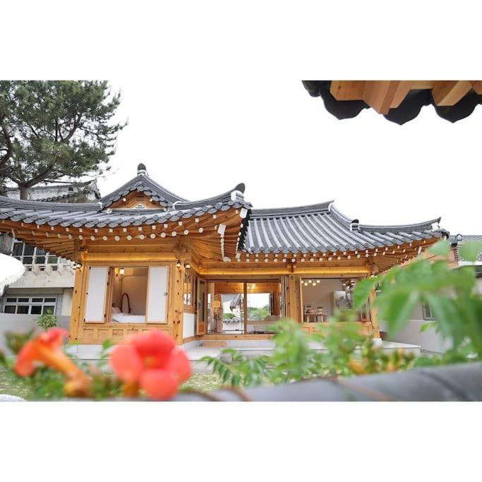Gyeongju Hanok Sohwa Екстер'єр фото
