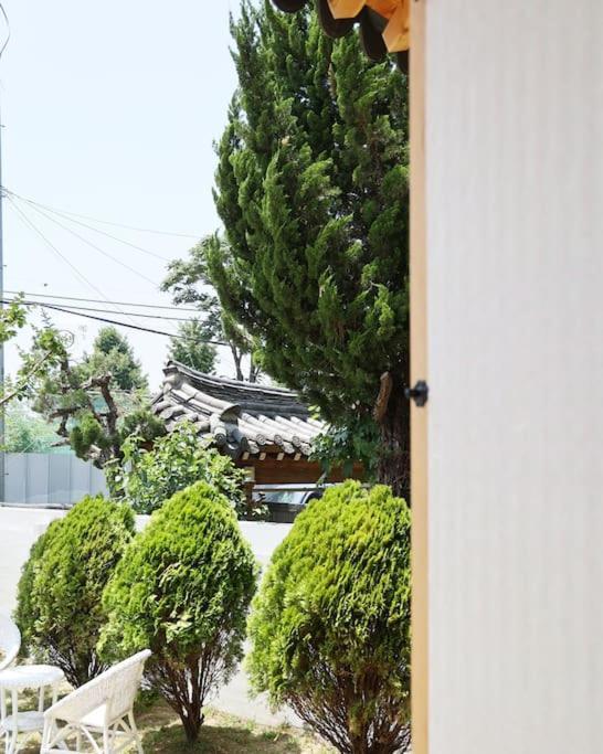 Gyeongju Hanok Sohwa Екстер'єр фото